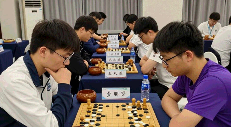 Carlsen và Pipers dẫn đầu Global Chess League: Sự lệch nhịp giữa tiêu đề và nội dung tạp chí cờ vua